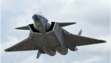 Chinese J-20 and the F-22 in modern air warfare